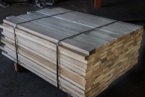 Доска столярная. Ясень. Длина 0,4-0,9 м, толщина 30 мм.