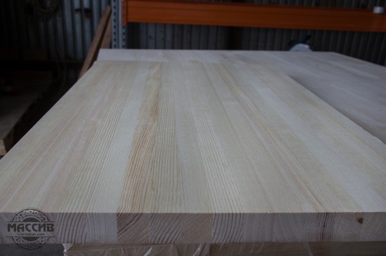 Площадка для лестницы. Сосна цельноламельная АА 40*1200*2000