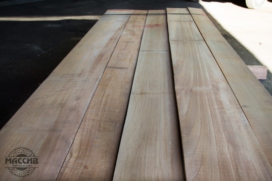 Доска столярная. Бук. Длина 1-1,9 м, толщина 30 мм